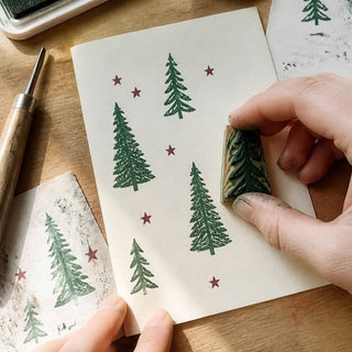 Taller crea tu papel de regalo navideño